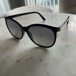 Tom Ford sunnies